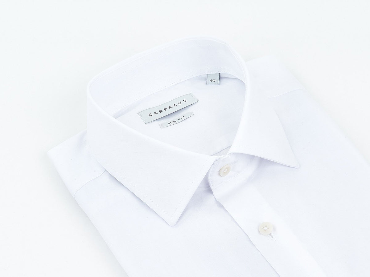 carpasus sustainable organic cotton tailor-made shirt white. Nachhaltiges Carpasus Masshemd aus Bio Baumwolle in Weiss