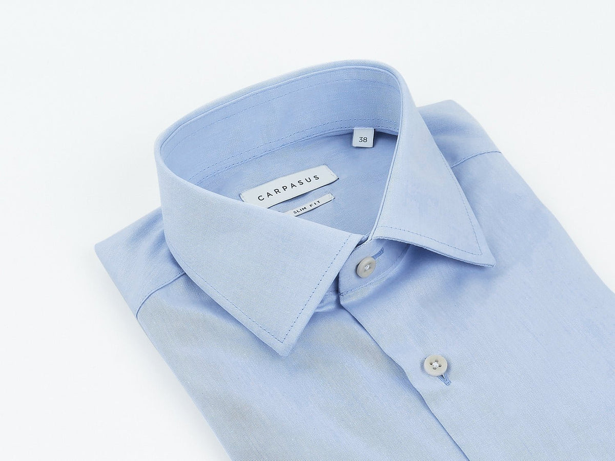 carpasus sustainable organic cotton tailor-made shirt blue. Nachhaltiges Carpasus Masshemd aus Bio Baumwolle in Blau
