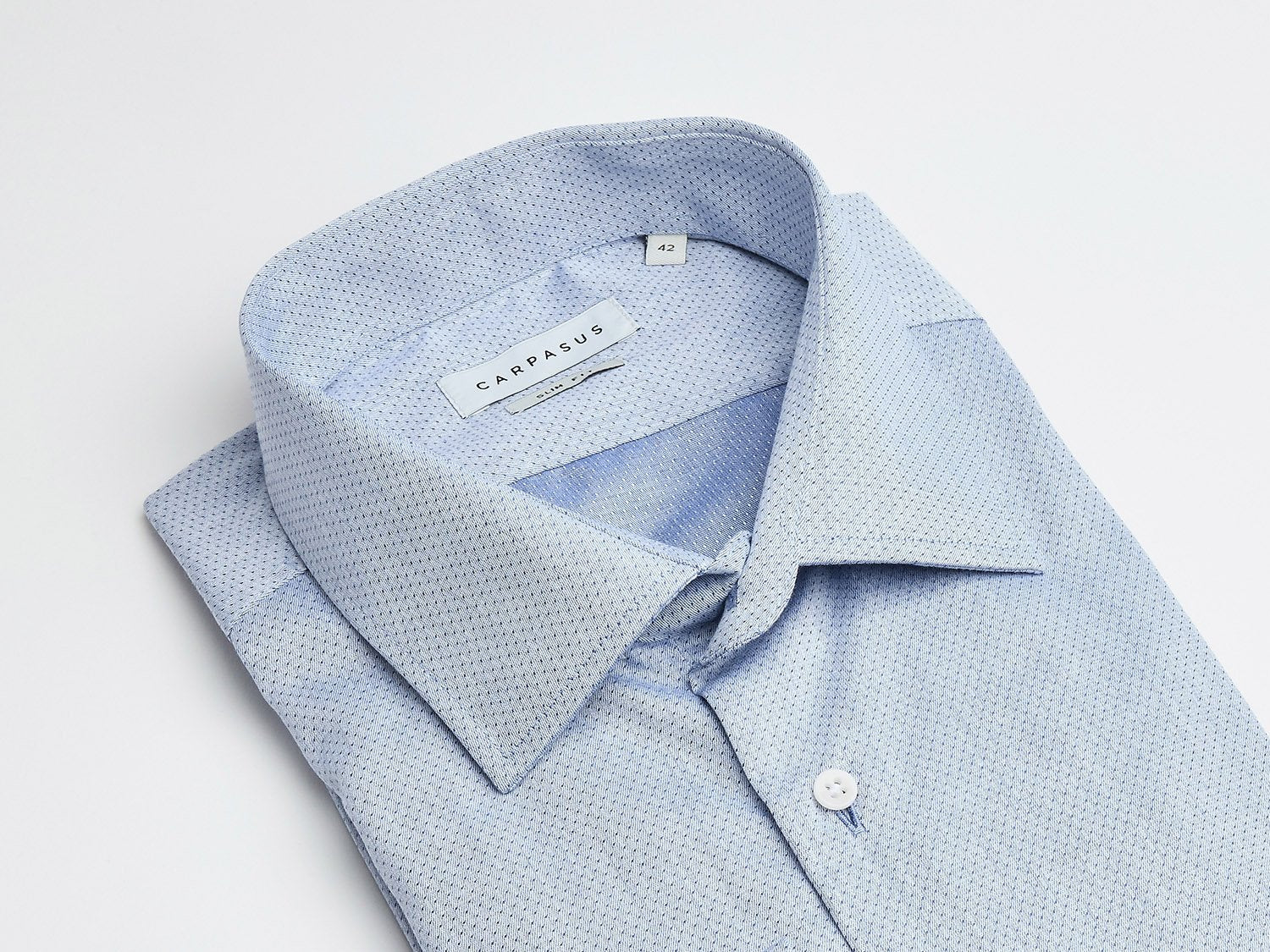 carpasus sustainable organic cotton tailor-made shirt dobby ice blue. Nachhaltiges Carpasus Masshemd aus Bio Baumwolle in Dobby Hellblau