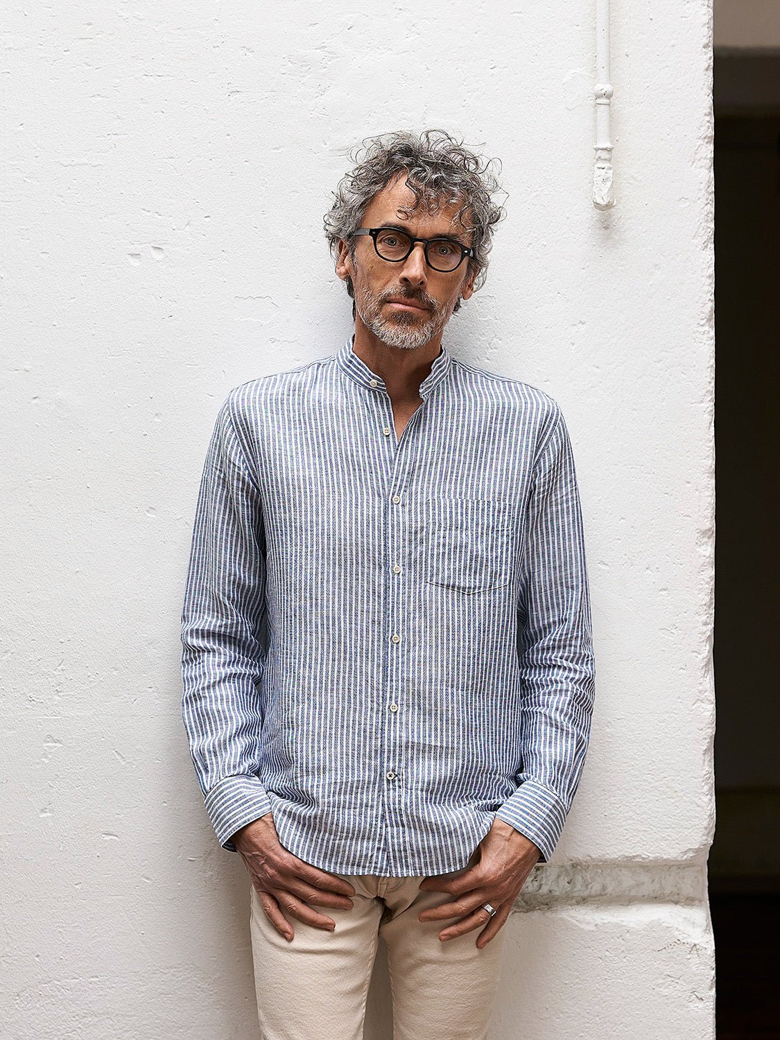 carpasus sustainable organic linen shirt lisbon stripes blue white. Nachhaltiges Carpasus Hemd Lisbon Streifen Blau Weiss aus Bio Leinen 
