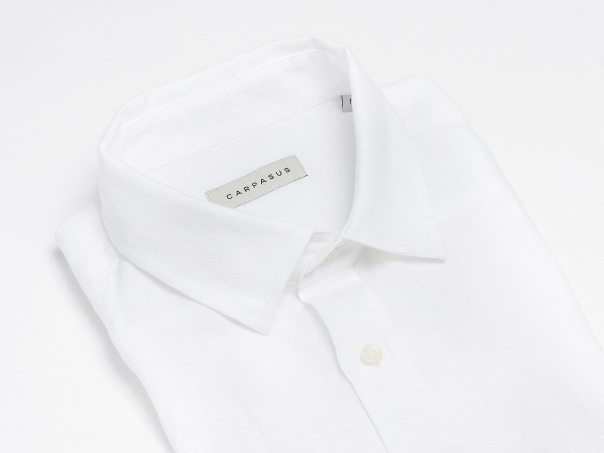 carpasus sustainable organic linen short sleeve shirt white. Nachhaltiges Carpasus Hemd Kurzarm aus Bio Leinen in Weiss.