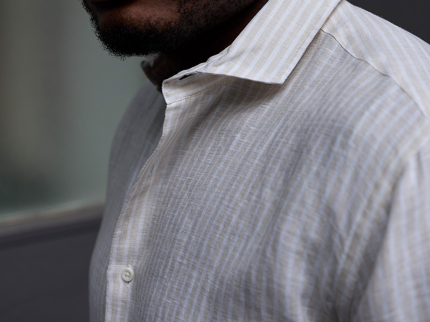 carpasus sustainable organic linen shirt stripes nature white. Nachhaltiges Carpasus Hemd aus Bio Leinen mit Streifen Natur Weiss