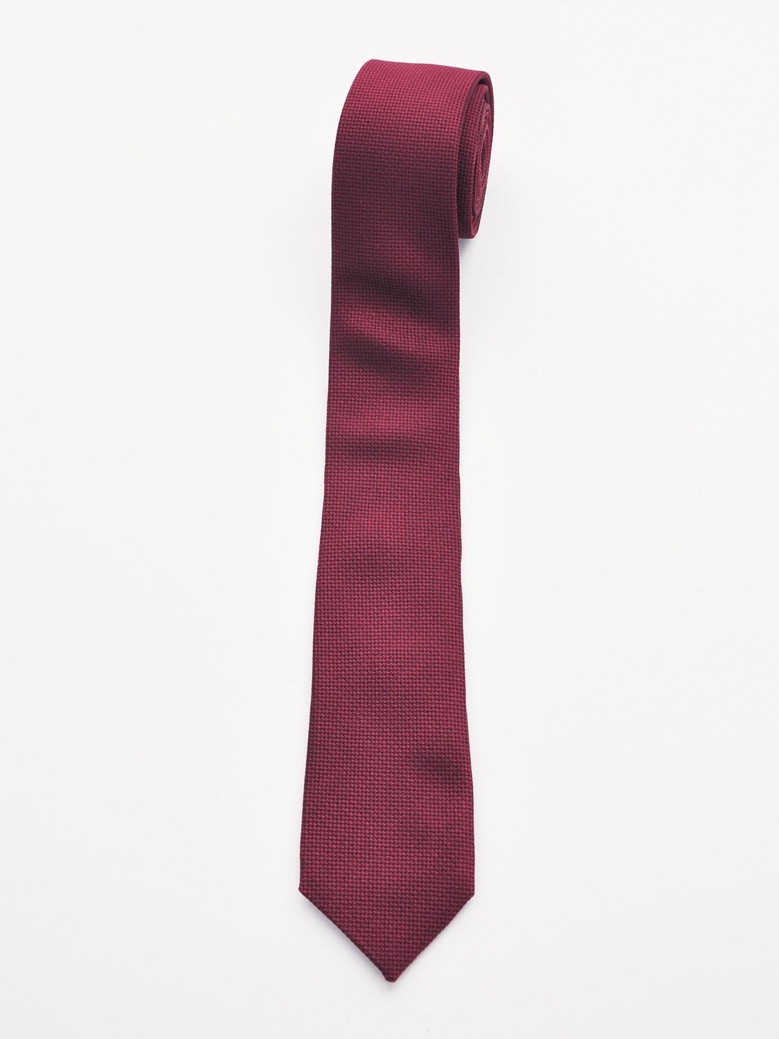 carpasus sustainable organic silk tie dark bordeaux. Carpasus nachhaltige Krawatte Bio Seide in Bordeaux