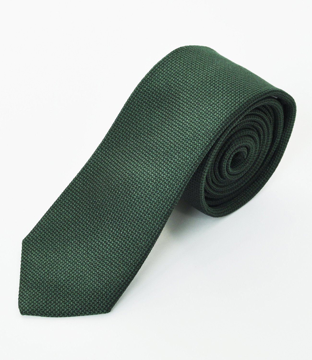 carpasus sustainable organic silk tie dark green. Carpasus nachhaltige Krawatte Bio Seide in Dunkelgrün